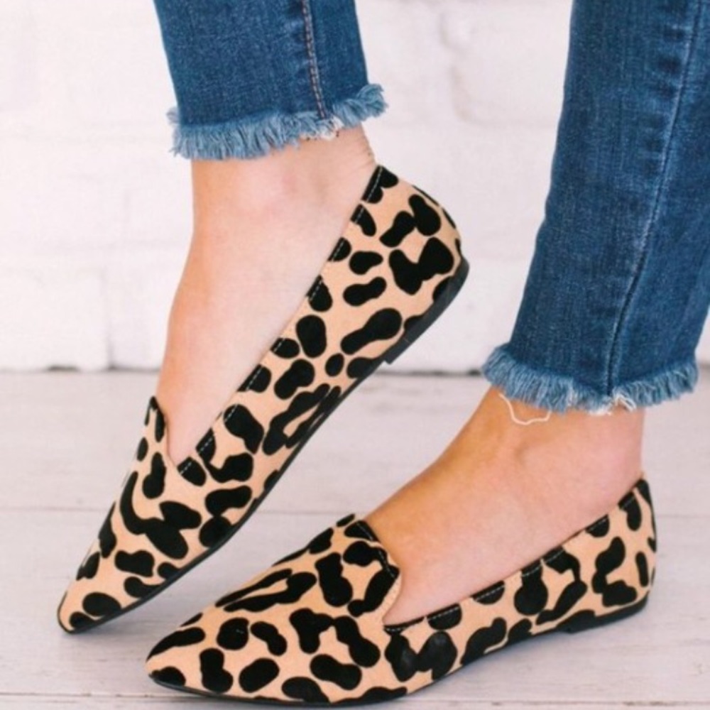 ❗️Two Left 5.5,6❗️Tan Black Leopard Flats 🐆 - Picture 2 of 2